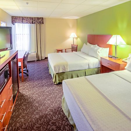 Quality Inn & Suites Downtown Mansfield Buitenkant foto