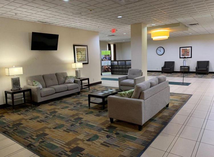 Quality Inn & Suites Downtown Mansfield Buitenkant foto