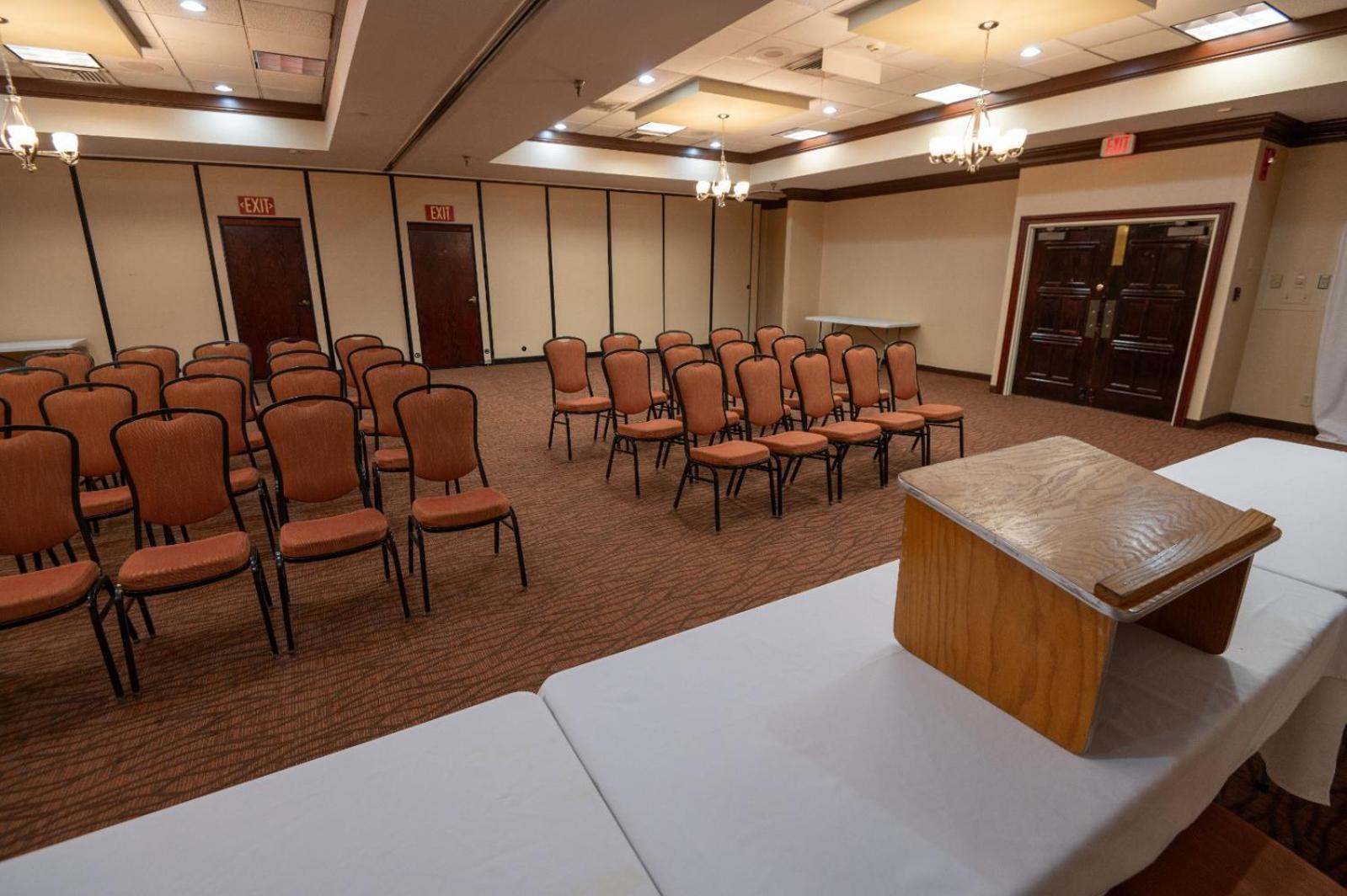 Quality Inn & Suites Downtown Mansfield Buitenkant foto