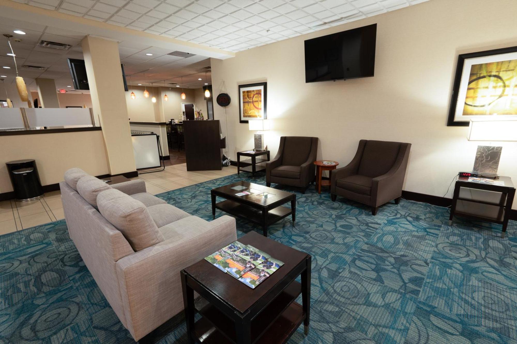 Quality Inn & Suites Downtown Mansfield Buitenkant foto